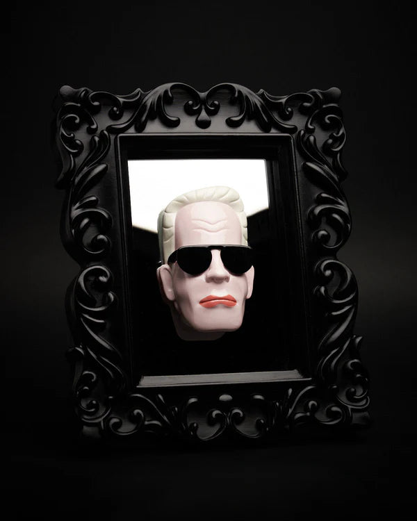 FRAME ICONS KARL LAGERFELD